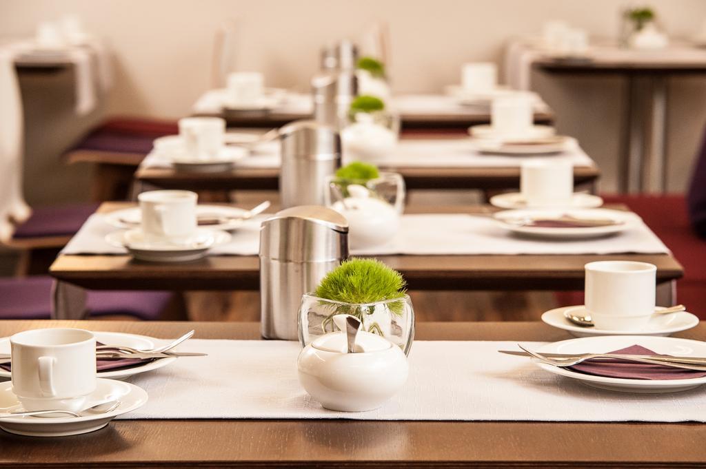 Hotel Hollmann Halle  Dış mekan fotoğraf